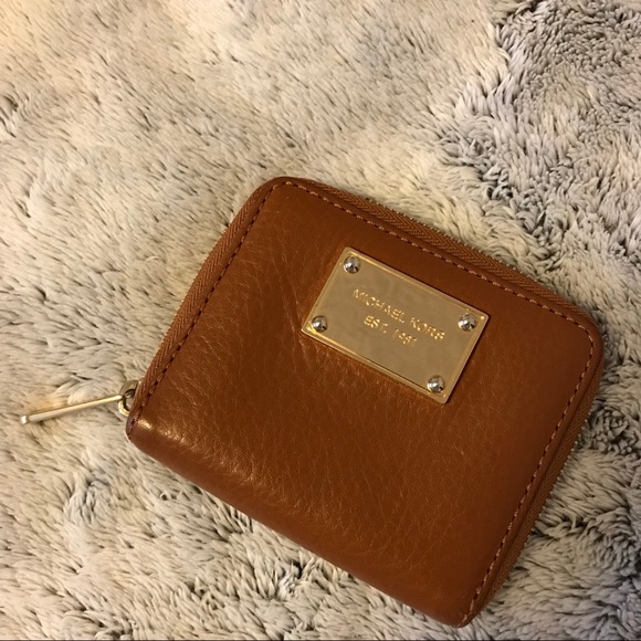 Michael Kors Ziparound Small Coin Purse - Picture 1 of 6